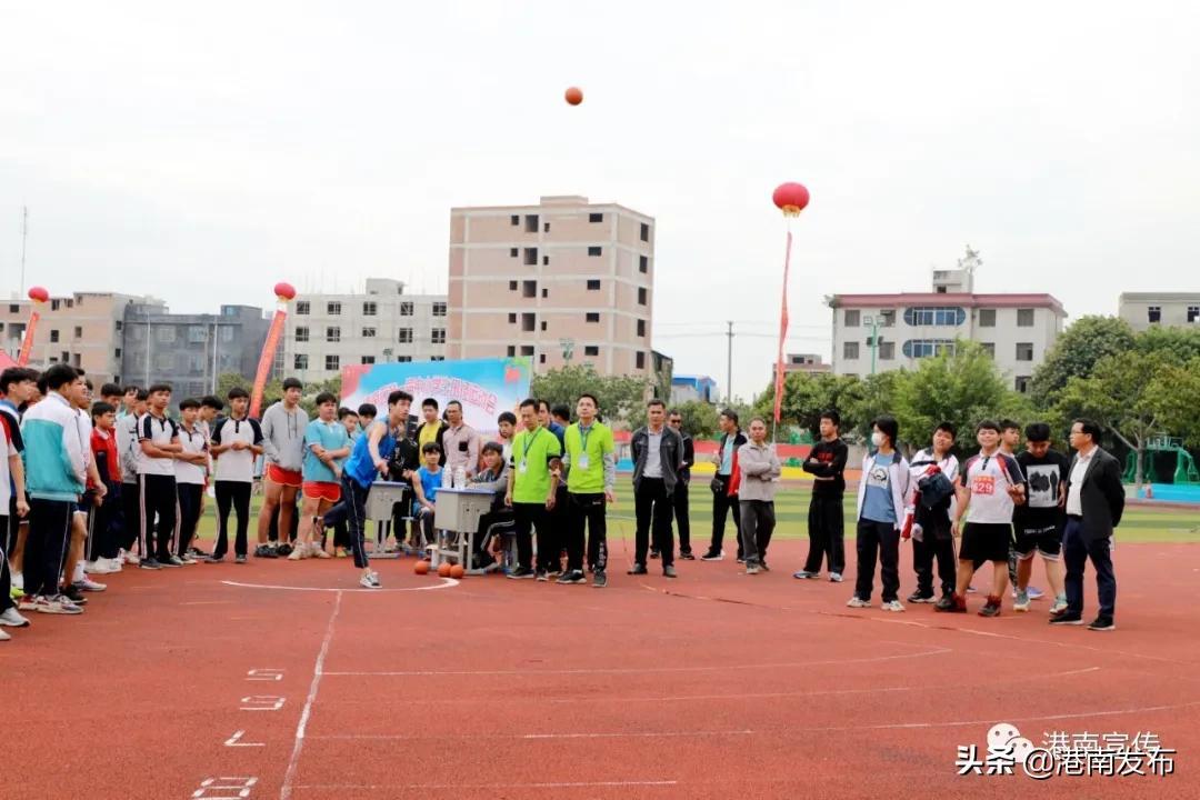 港南区体育局领导团队，引领变革，共铸体育辉煌